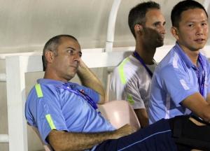 Hãy sa thải Graechen để cứu lứa Công Phượng